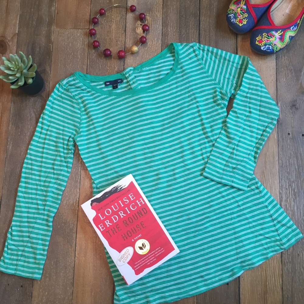 Gap striped 3/4 sleeve top with button detail